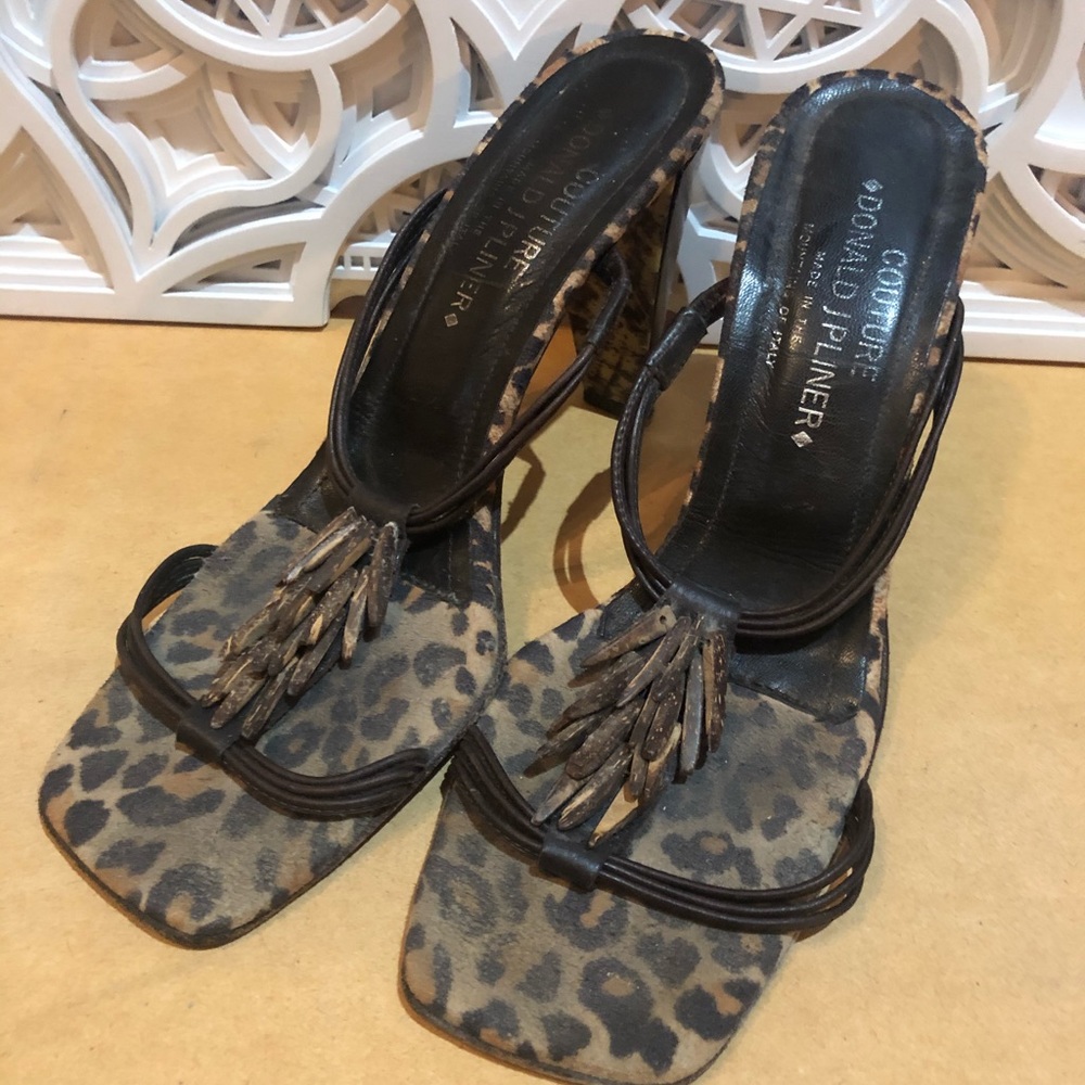 Donald J Pliner Couture brown slide on heels 🤎